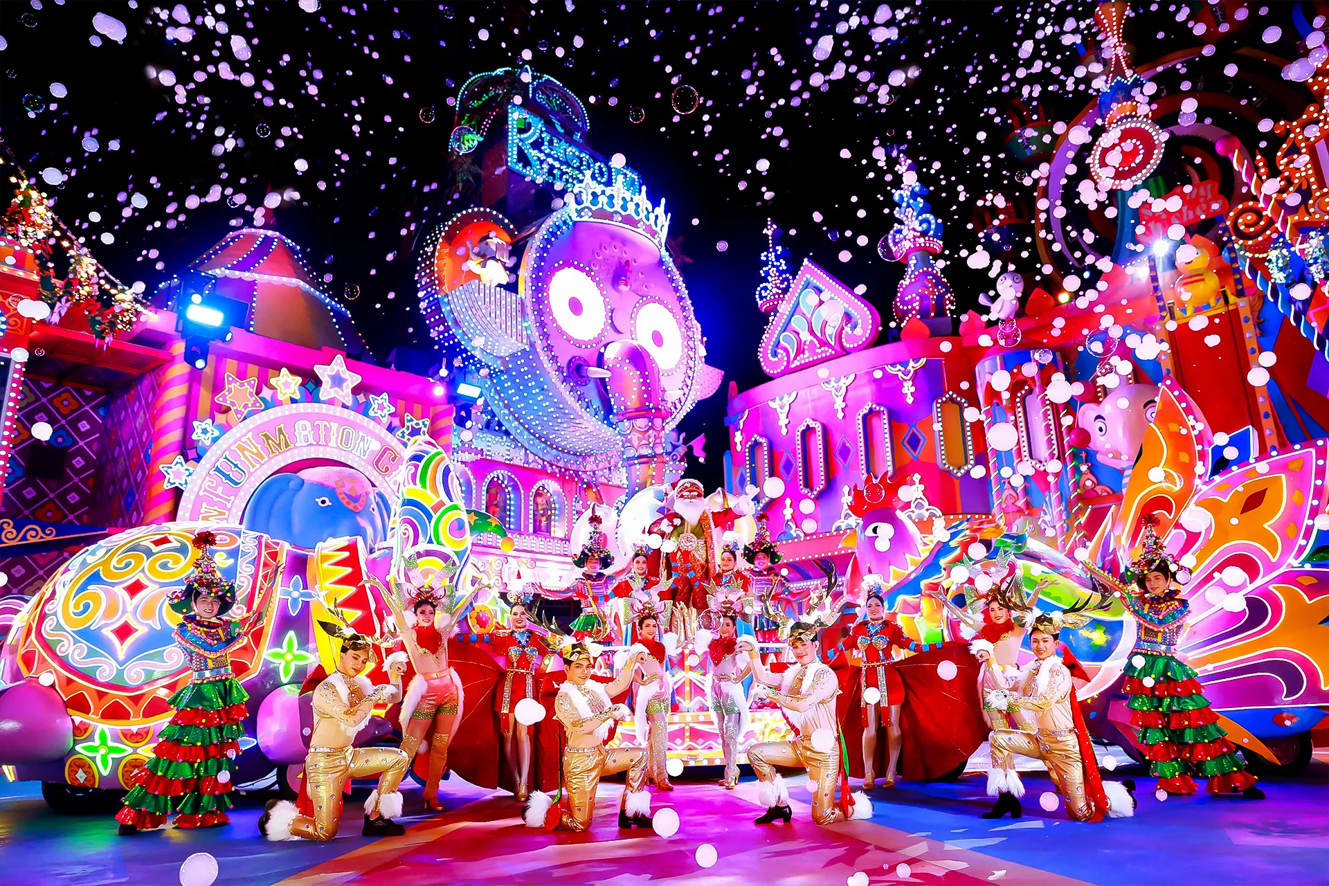 Carnival Magic illuminated night parade in Kamala