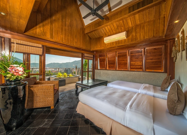 Family Suite — living room
