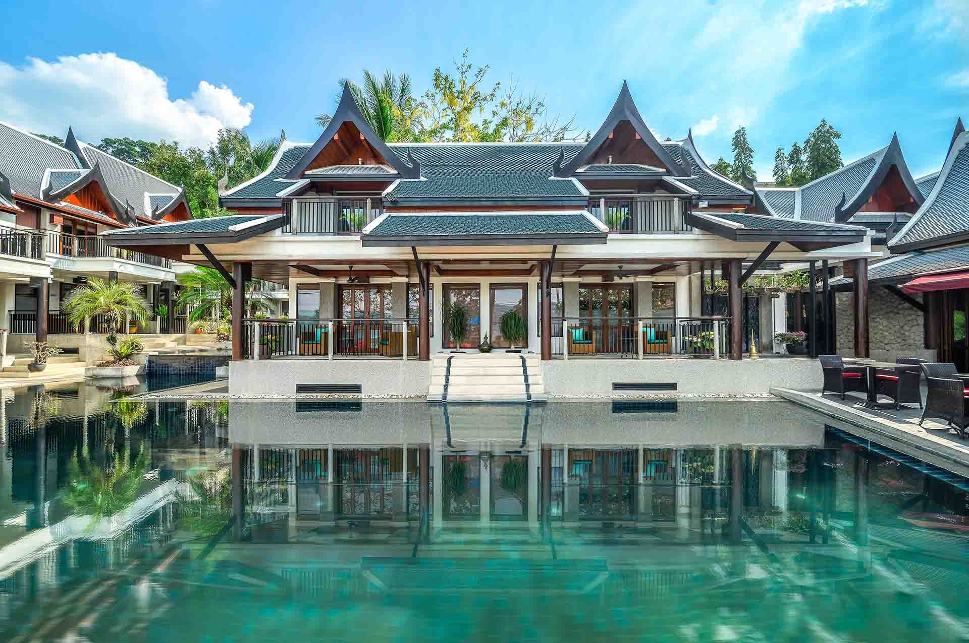 Sala pavilion reflected in the pool